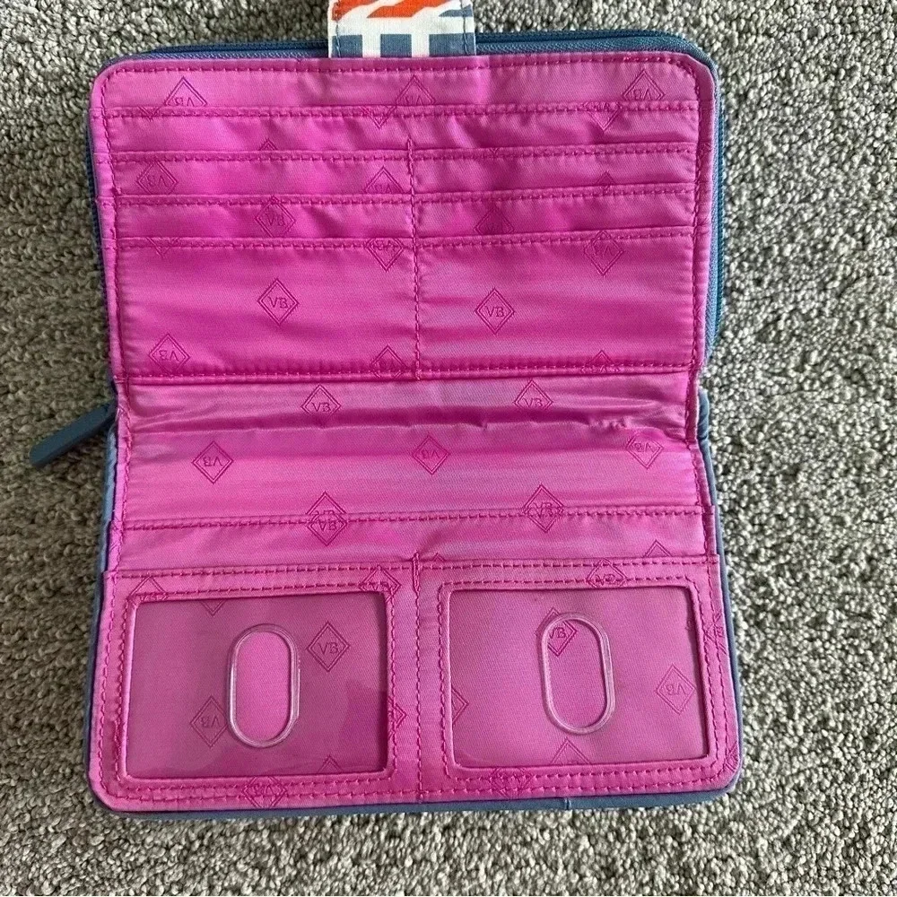 Vera‎ Bradley RFID TurnLock Wallet in Geo Medallions